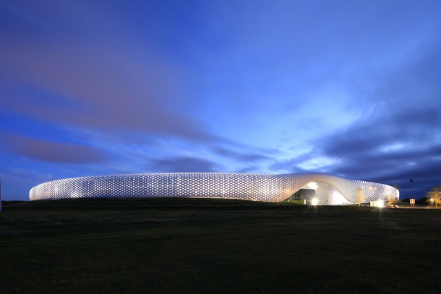 建筑设计:法国昂热的岛礁型购物中心L’Atoll 建筑设计:法国昂热的岛礁型购物中心L’Atoll